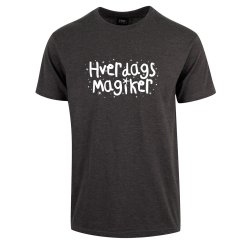 HVERDAGSMAGIKER T-SHIRT