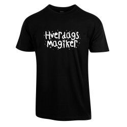 HVERDAGSMAGIKER T-SHIRT
